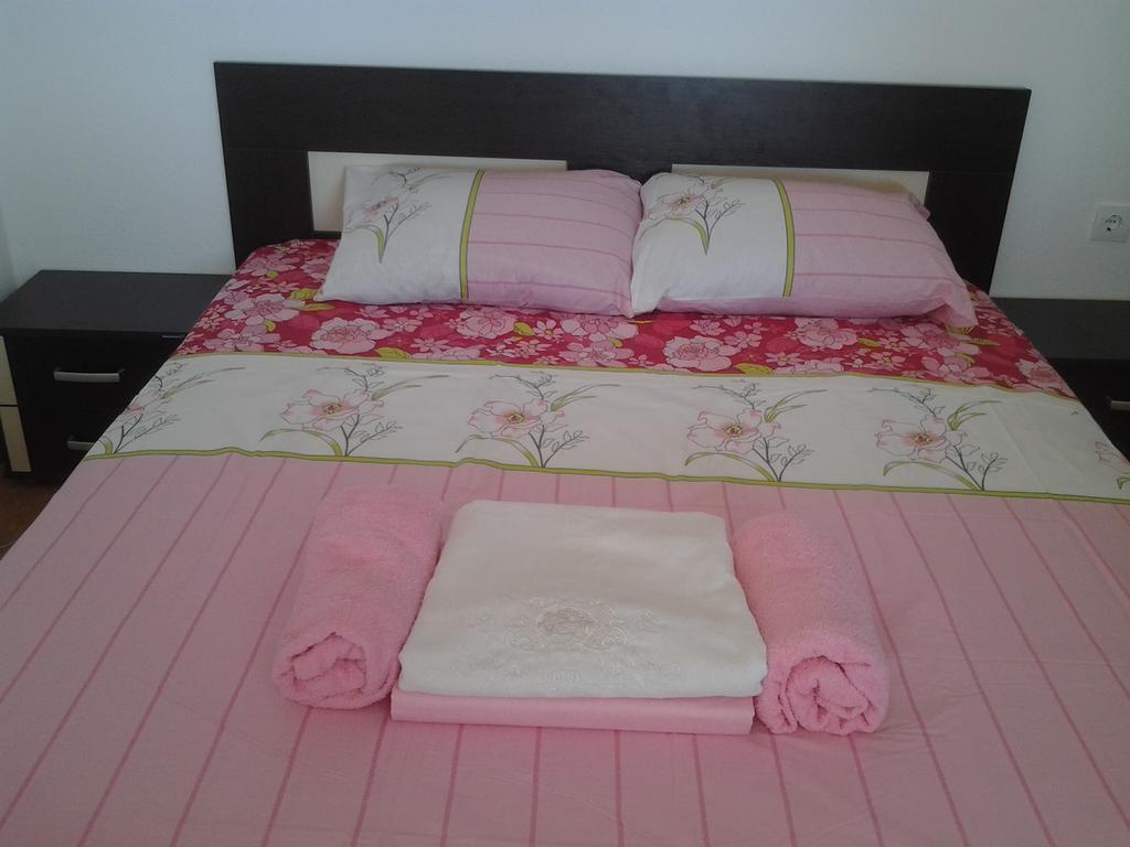 Apartment Oliva Ulcinj Bagian luar foto